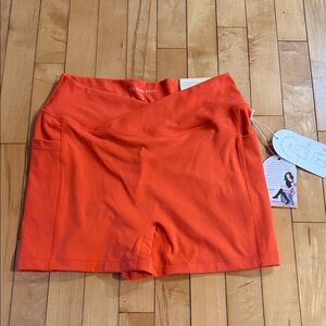 Blogilates Crisscross Scrunch Bike Shorts - Spicy Orange